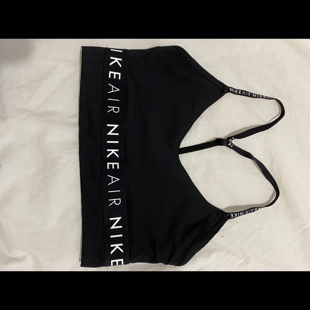 Sports bra
